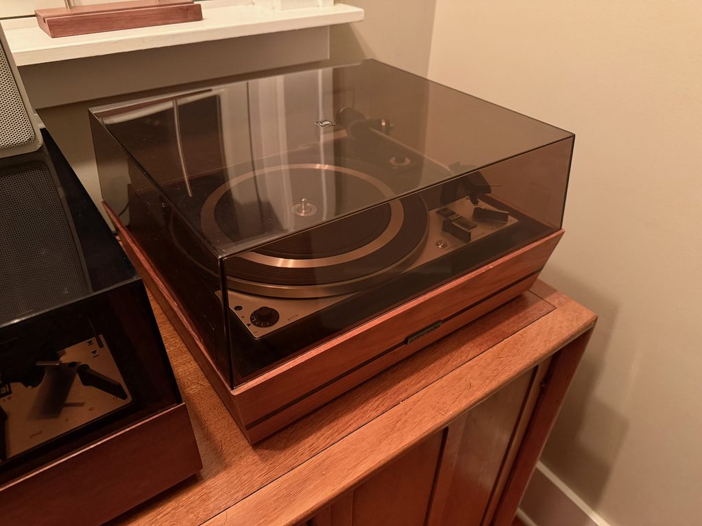 Dual 1228 turntable