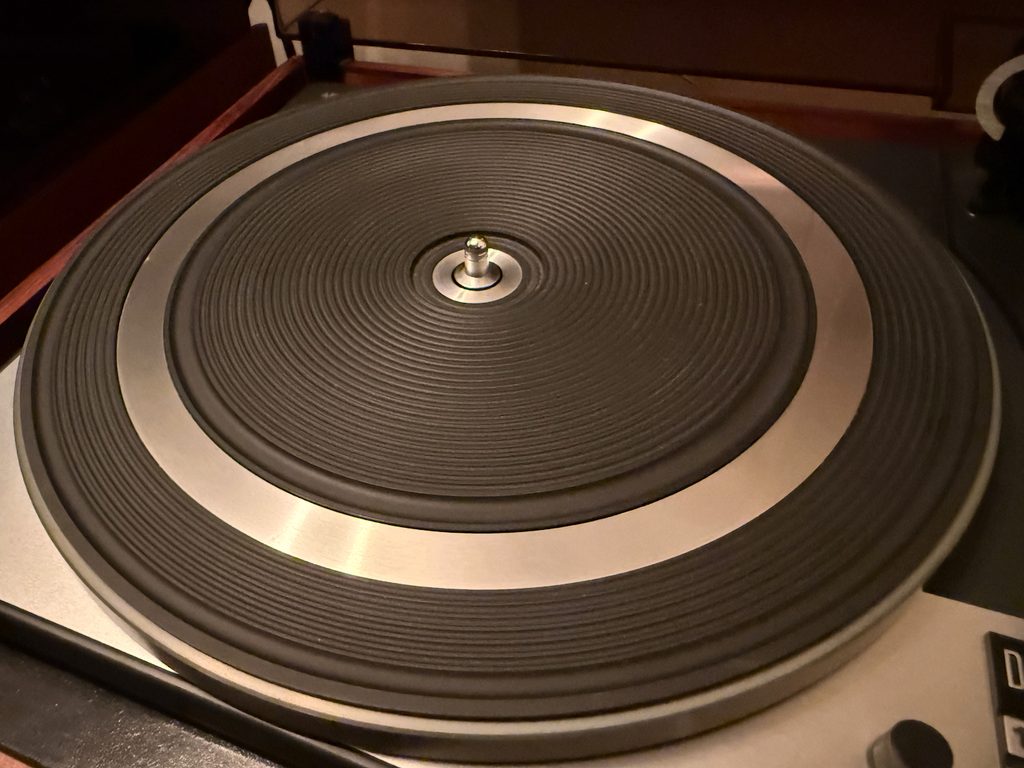 Dual 1228 turntable
