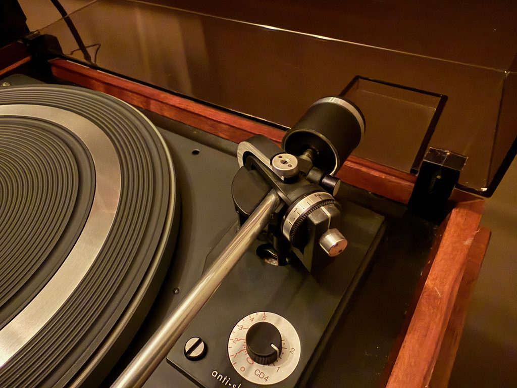 Dual 1228 turntable