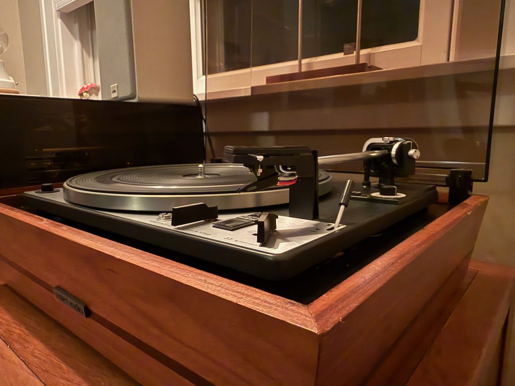Dual 1228 turntable